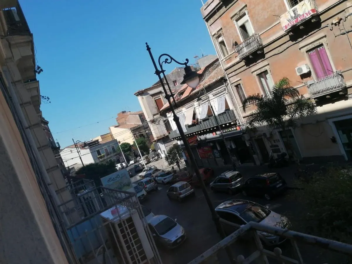 ** Bed & Breakfast A Due Passi Bnb Catania Italy