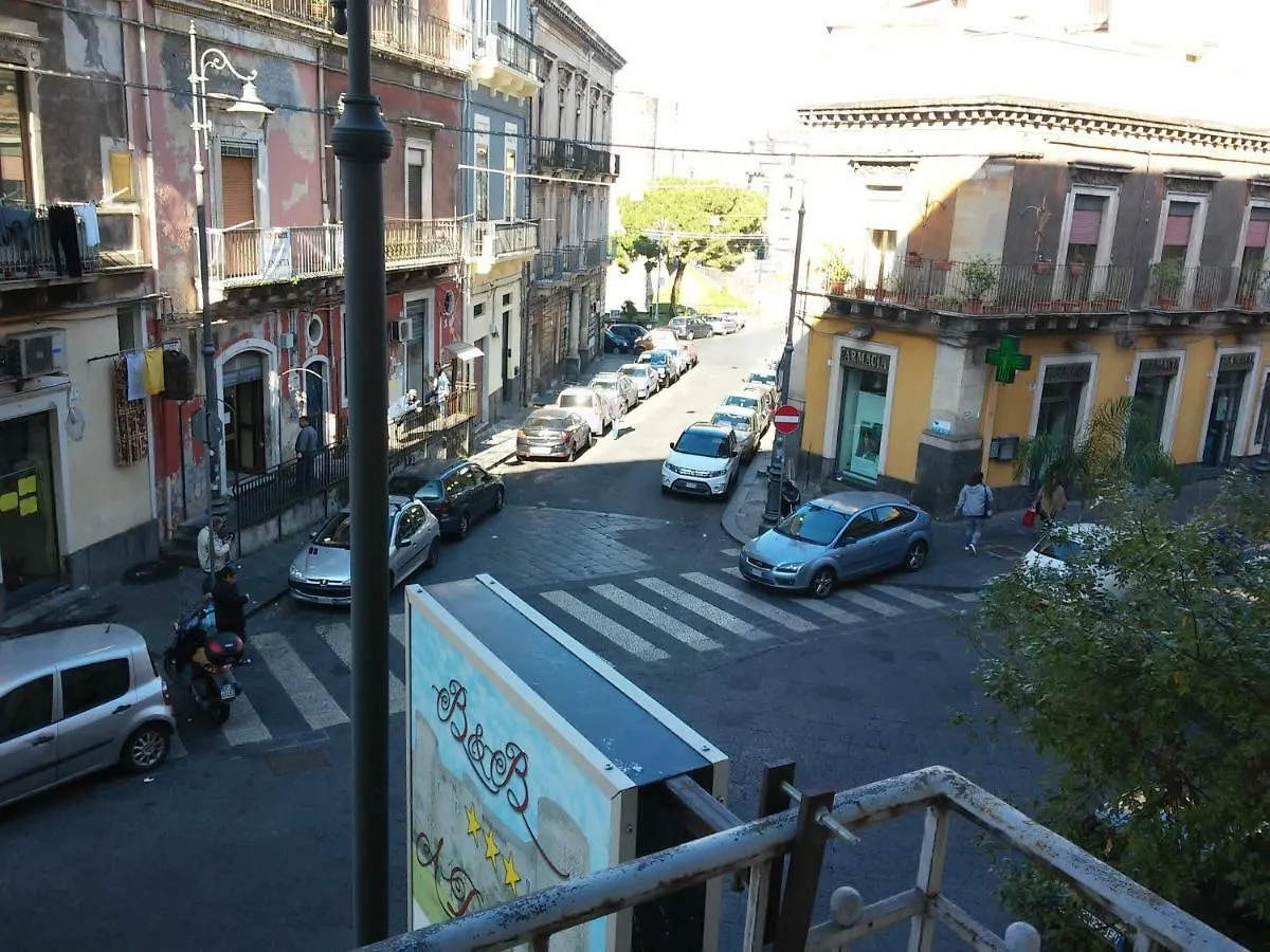 Bed & Breakfast A Due Passi Bnb Catania